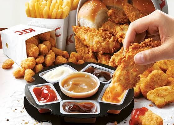 15-Finger Jumbo Bucket With 5 Chik Sauce